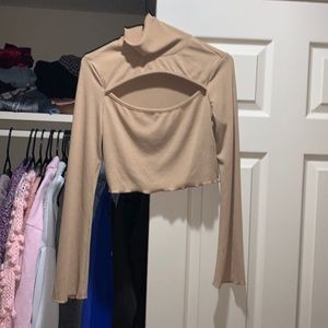 Crop top long sleeve turtle neck.